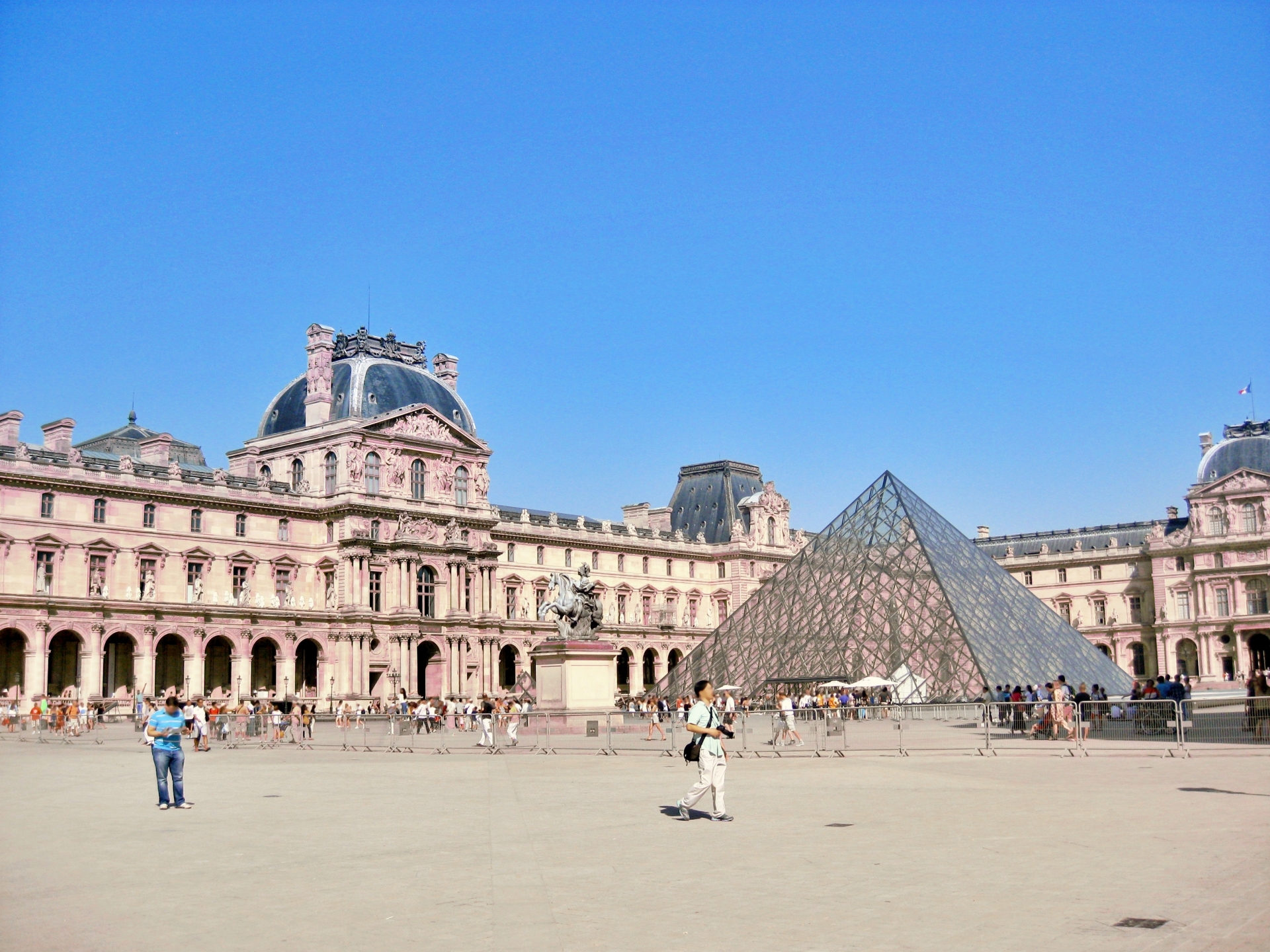 ルーブル美術館