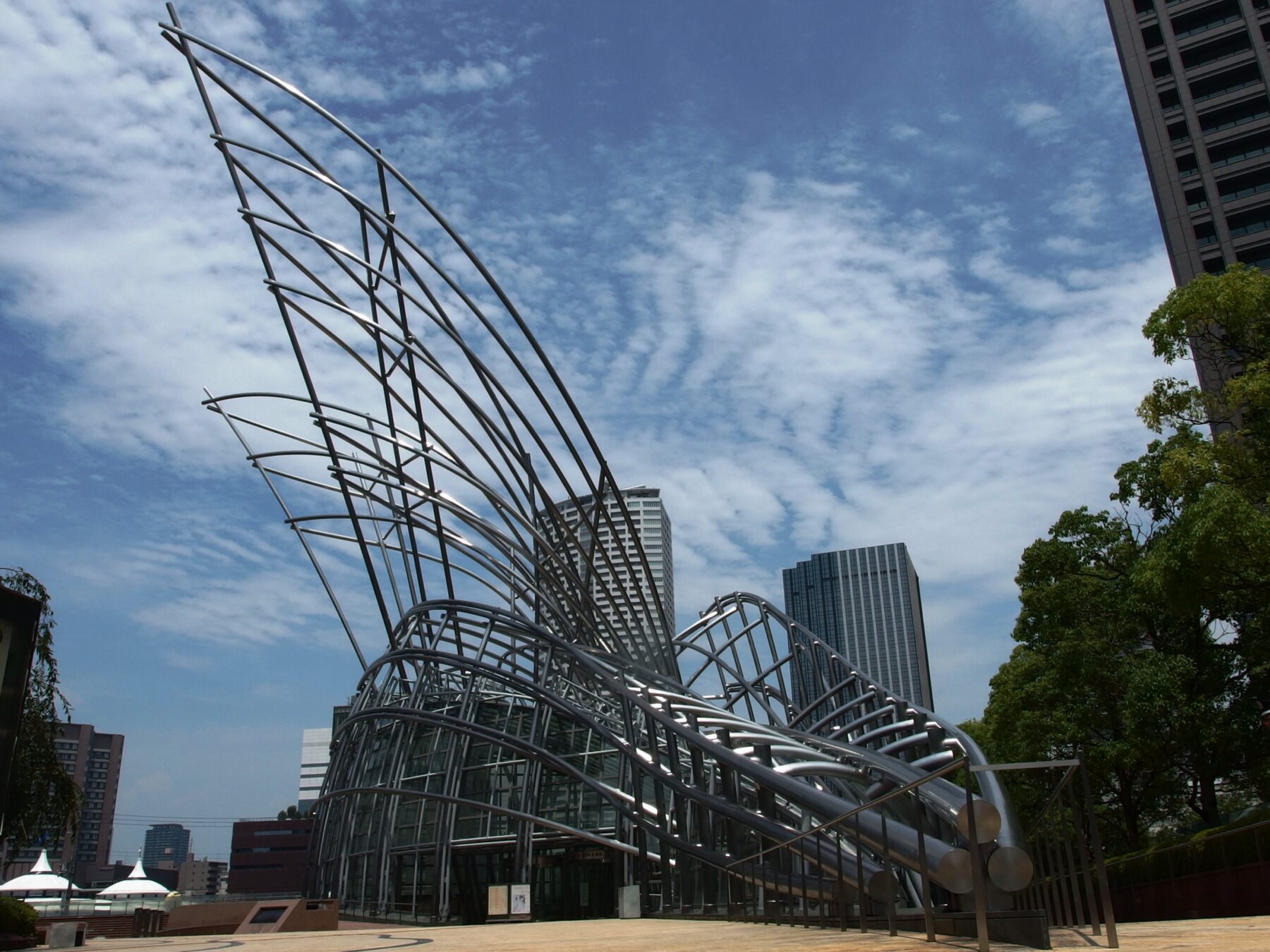 国立国際美術館。Photo： Mc681 ／ Wikimedia Commons ／ CC BY-SA 4.0