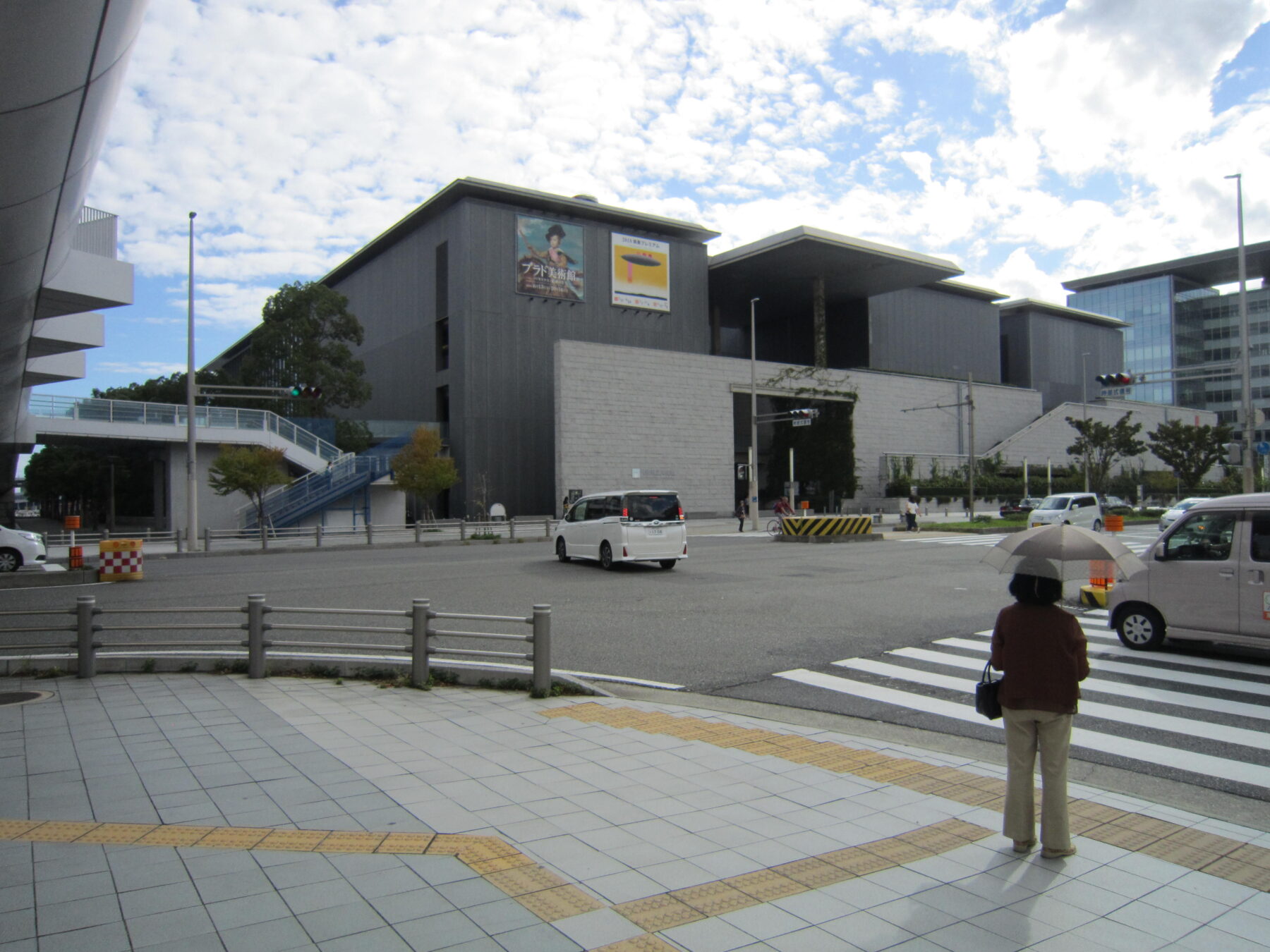 安藤忠雄設計の兵庫県立美術館。Photo： Chacmool ／ Wikimedia Commons ／ CC BY-SA 4.0